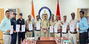 पुलिस आयुक्त राकेश कुमार आर्य ने 10 पुलिसकर्मियों को चुना “हीरो ऑफ द वीक”, प्रशंसा पत्र और नकद इनाम देकर किया प्रोत्साहित