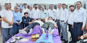 जिला न्यायालय कुरुक्षेत्र स्थित पुस्तकालय में 35 से अधिक रक्तदाताओं ने किया रक्तदान